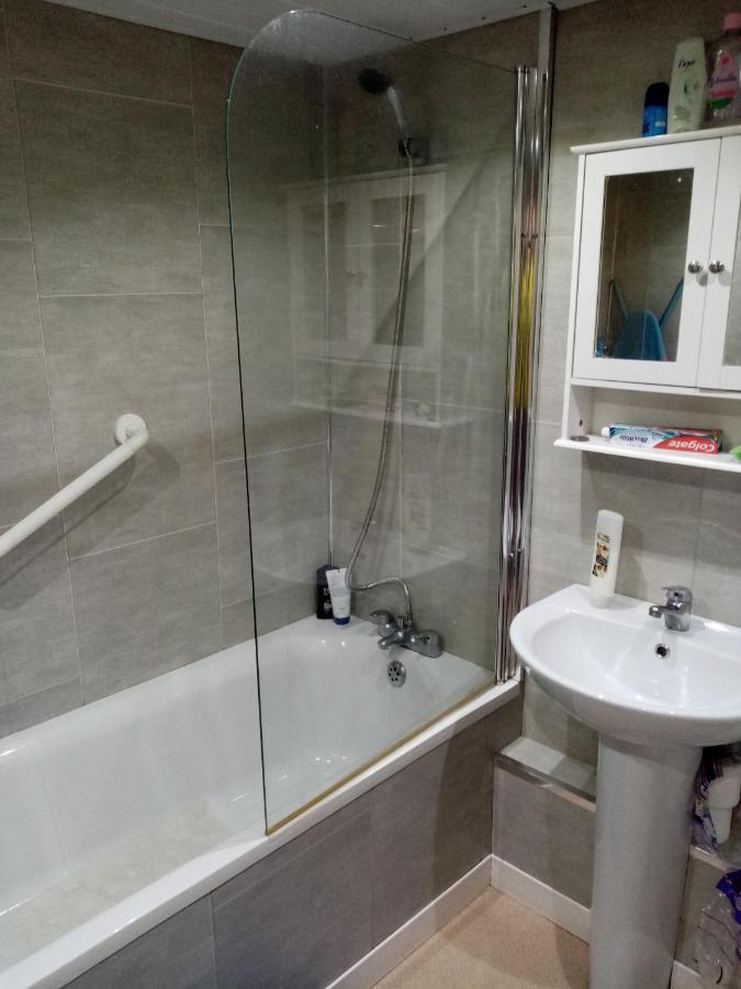 East Belfast Rooms Available Long Or Short Term Accommodation Ruang foto
